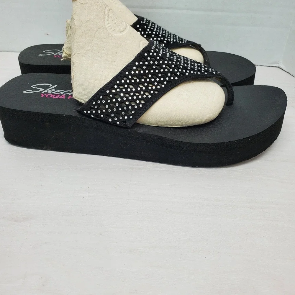 Skechers‎ Yoga Foam Beeded Flip Flops Womens 9 Boho Fast Shipping
